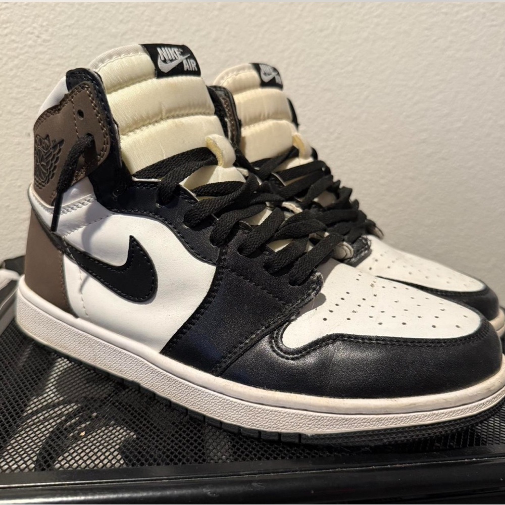 Jordan 1 High OG Mocha